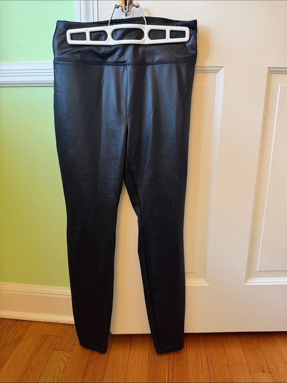 ❗️LAST CALL Wild fable shiny black leggings small